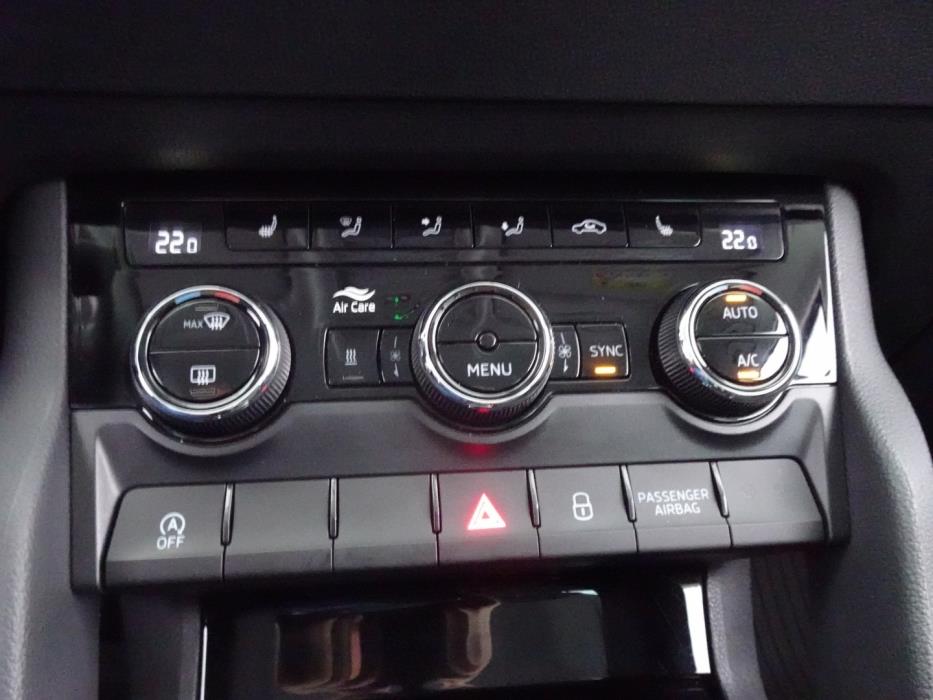 SKODA Karoq 2023