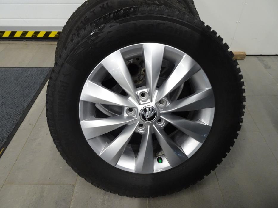 SKODA Karoq 2023