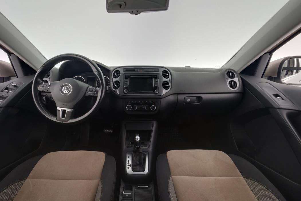 VOLKSWAGEN Tiguan 2011