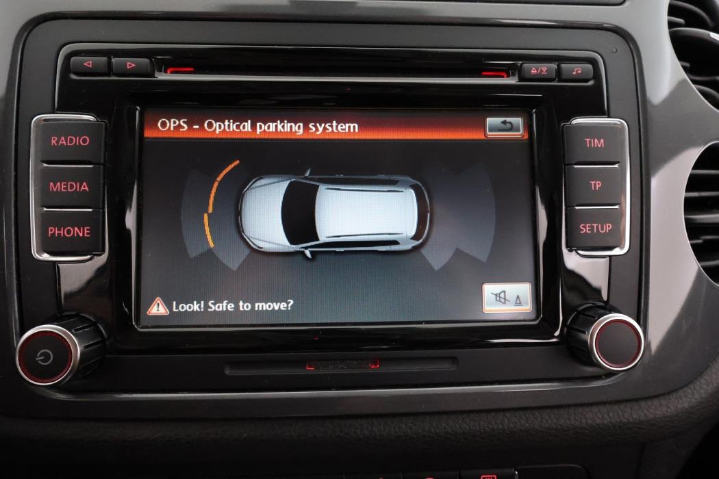 VOLKSWAGEN Tiguan 2011