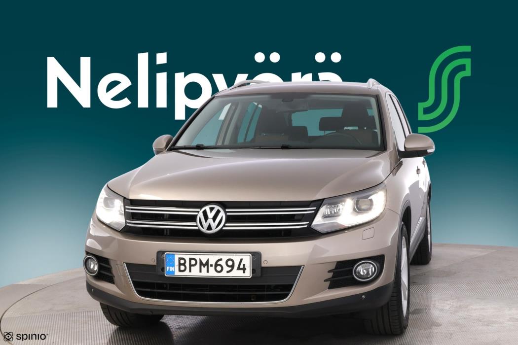 VOLKSWAGEN Tiguan 2011