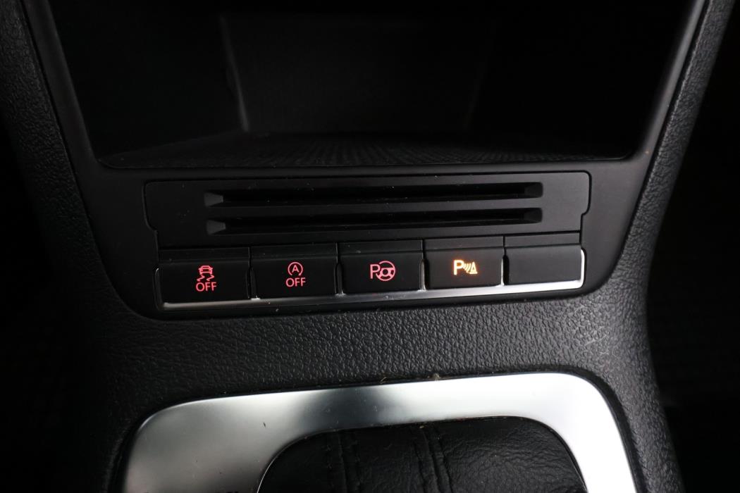 VOLKSWAGEN Tiguan 2011