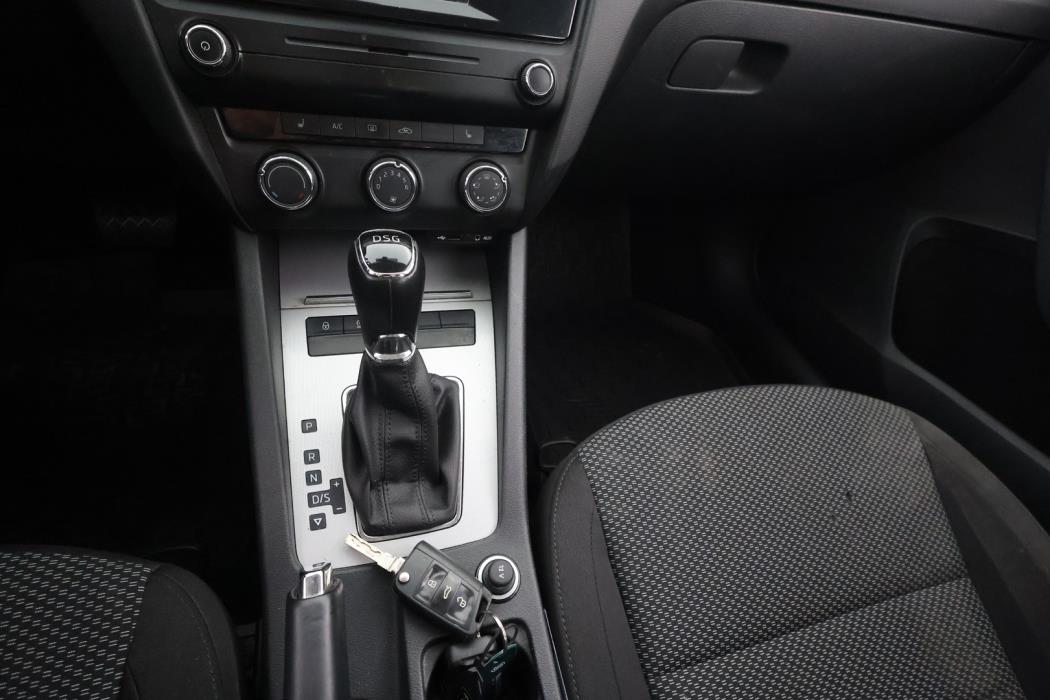 SKODA Octavia 2015