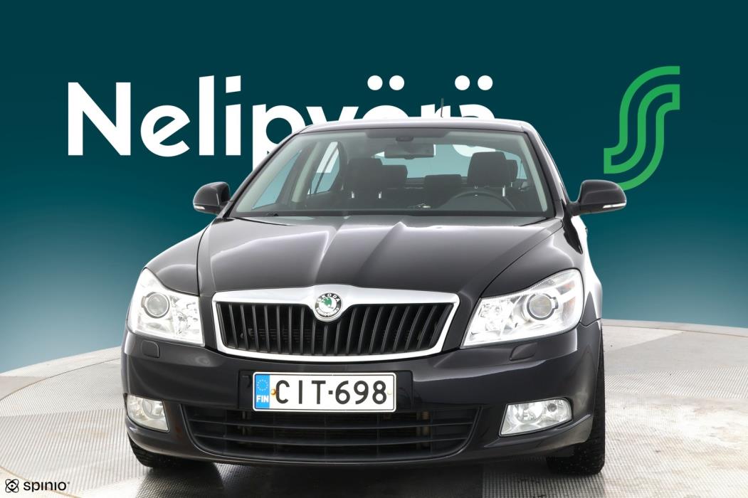 SKODA Octavia 2012