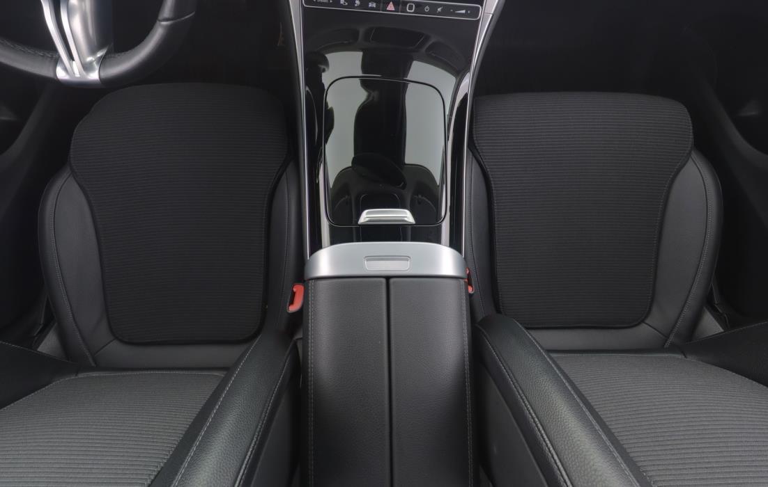 MERCEDES-BENZ GLC 2023