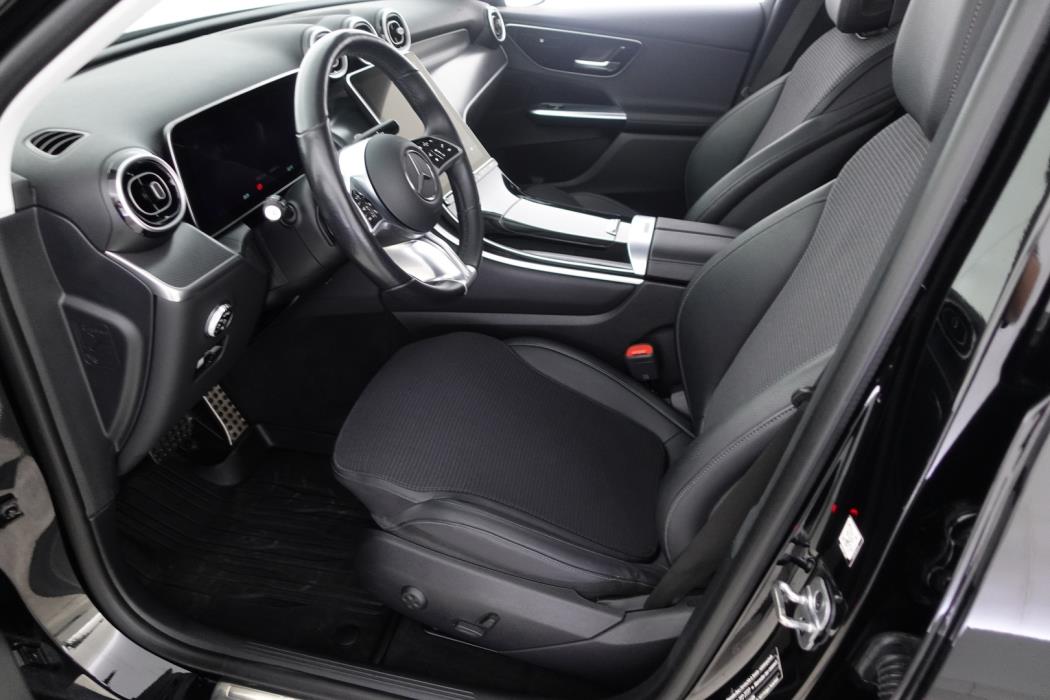 MERCEDES-BENZ GLC 2023