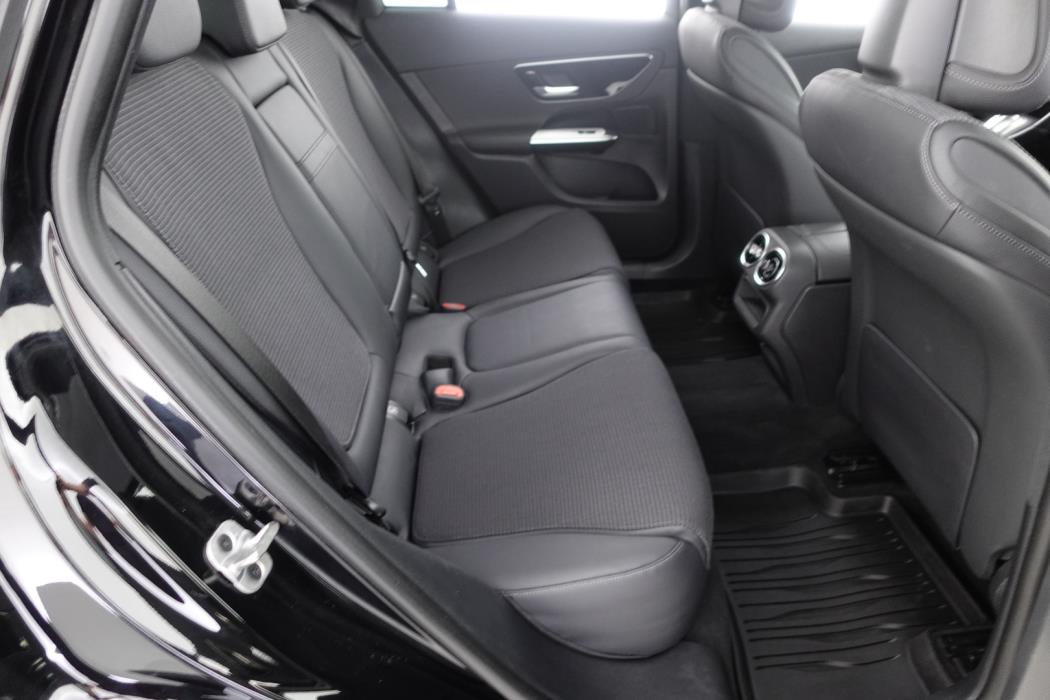 MERCEDES-BENZ GLC 2023