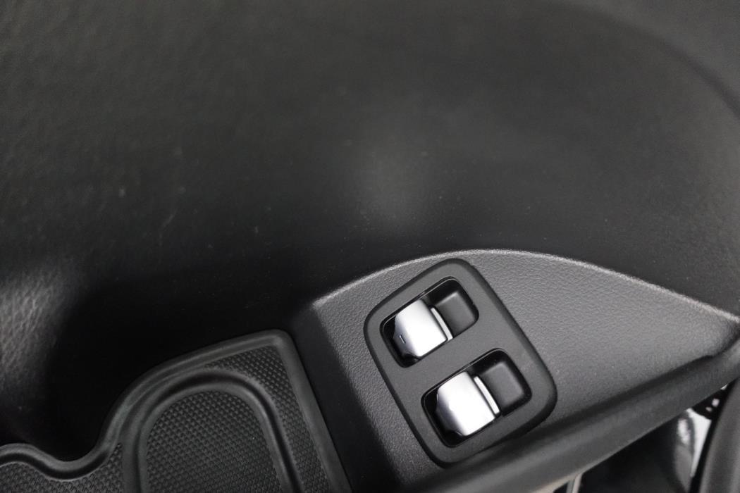 MERCEDES-BENZ GLC 2023