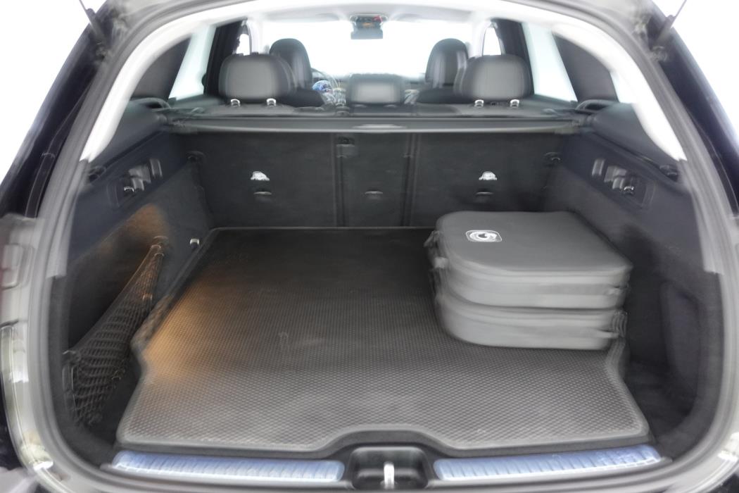 MERCEDES-BENZ GLC 2023