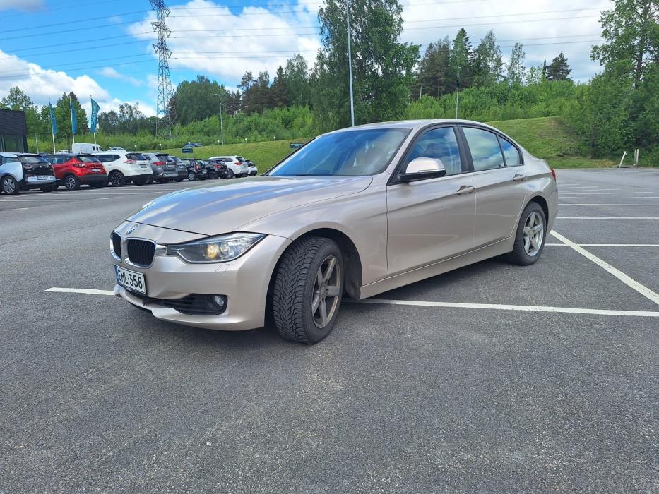BMW 320 2013