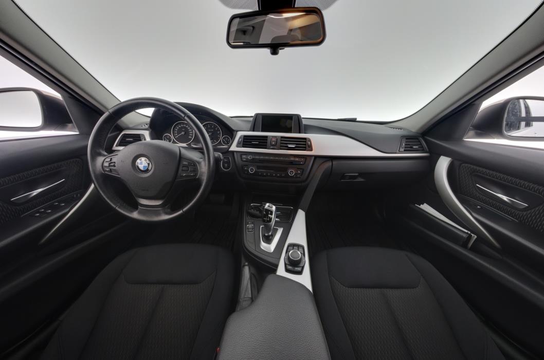 BMW 320 2013