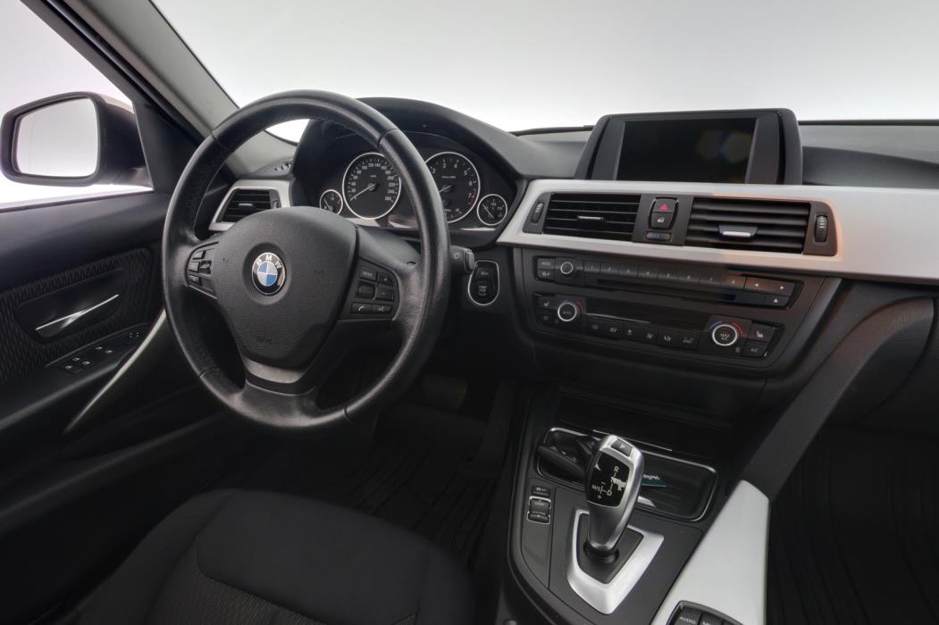 BMW 320 2013