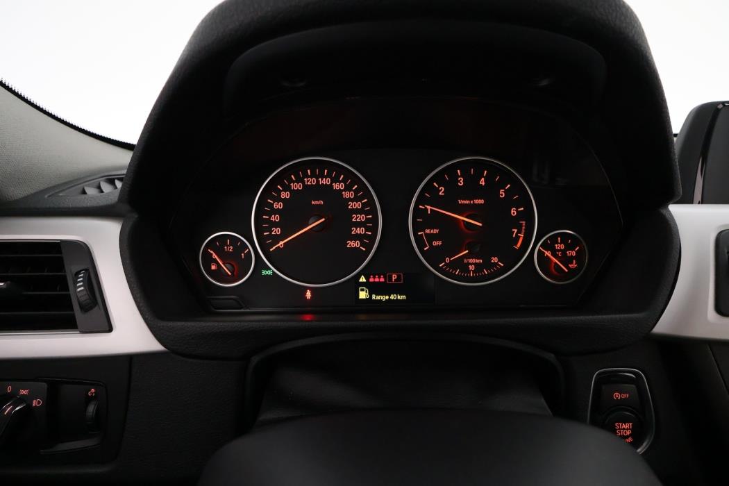 BMW 320 2013