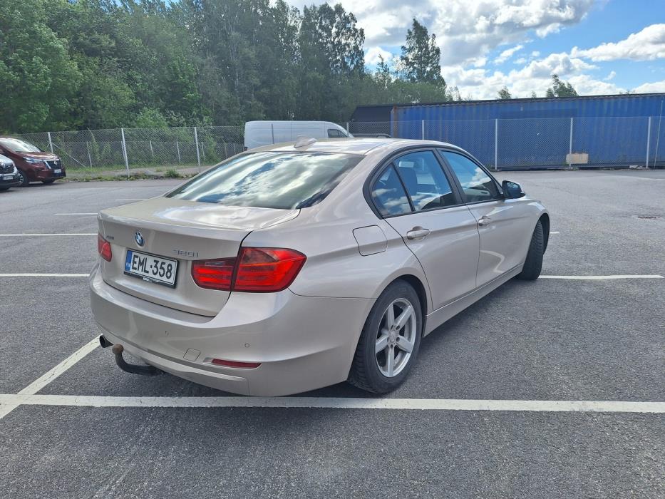 BMW 320 2013