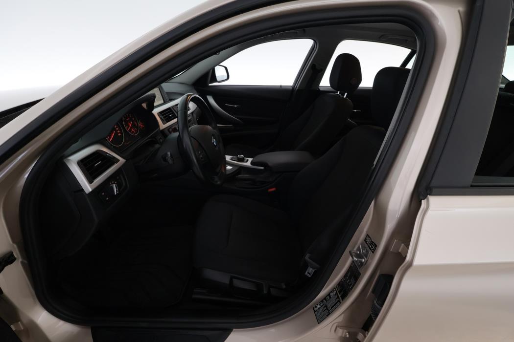 BMW 320 2013