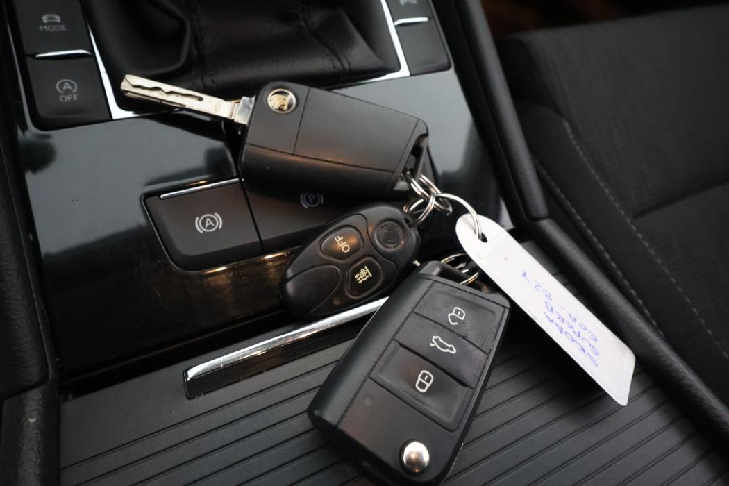 SKODA Superb 2015
