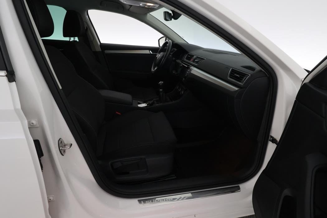 SKODA Superb 2015