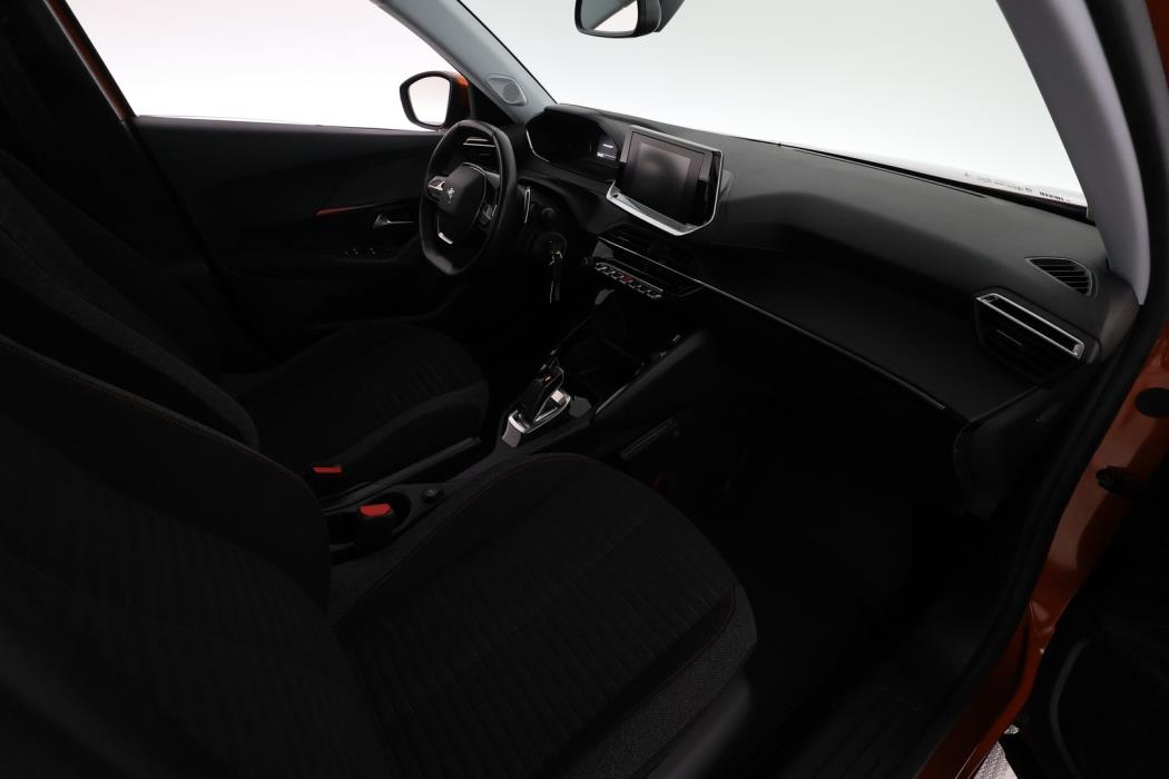 PEUGEOT 2008 2021