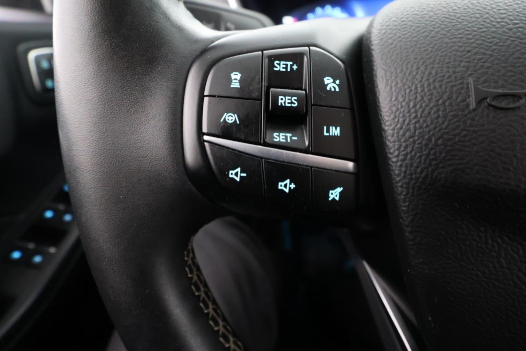 FORD Kuga 2023