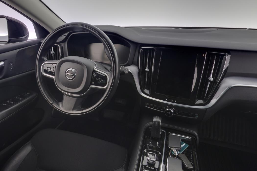 VOLVO V60 2020