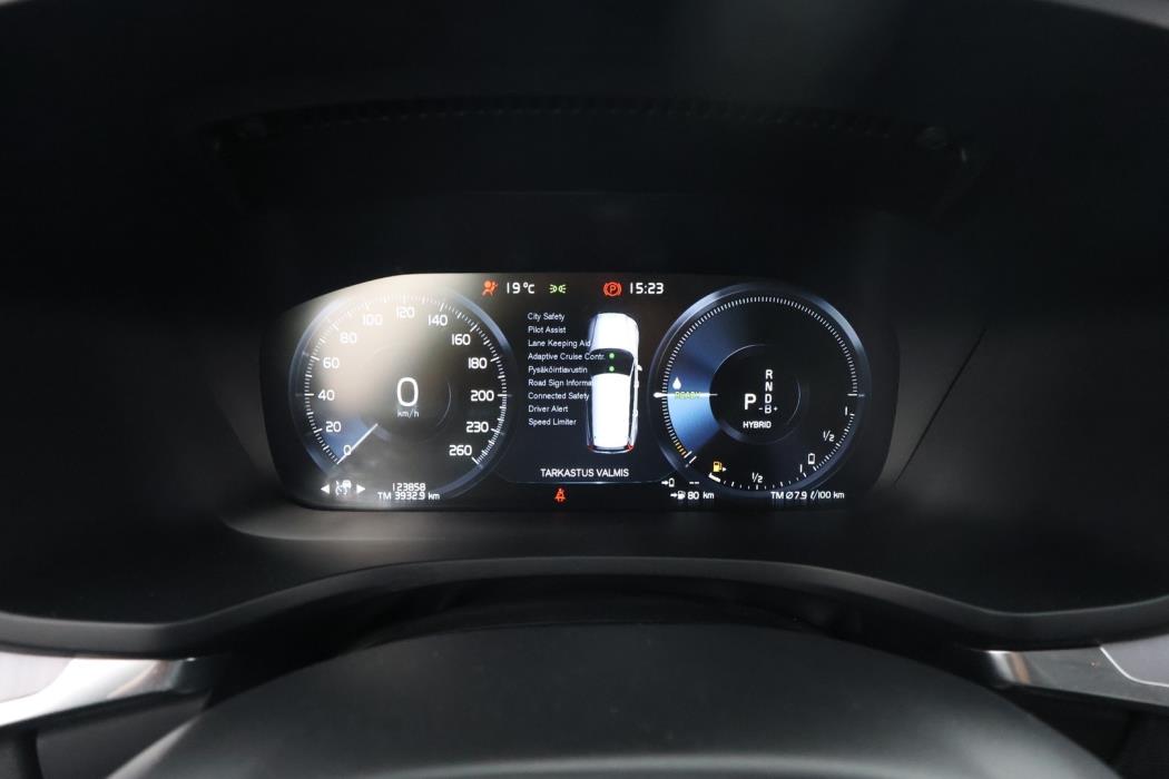 VOLVO V60 2020