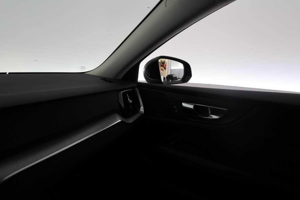 VOLVO V60 2020