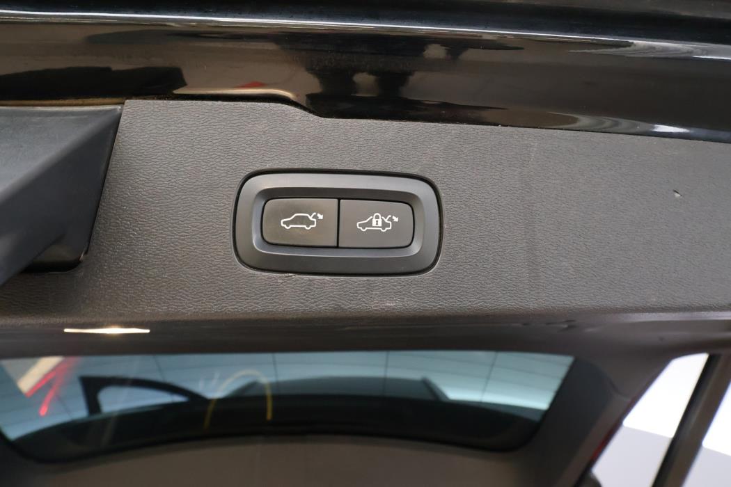 VOLVO V60 2020