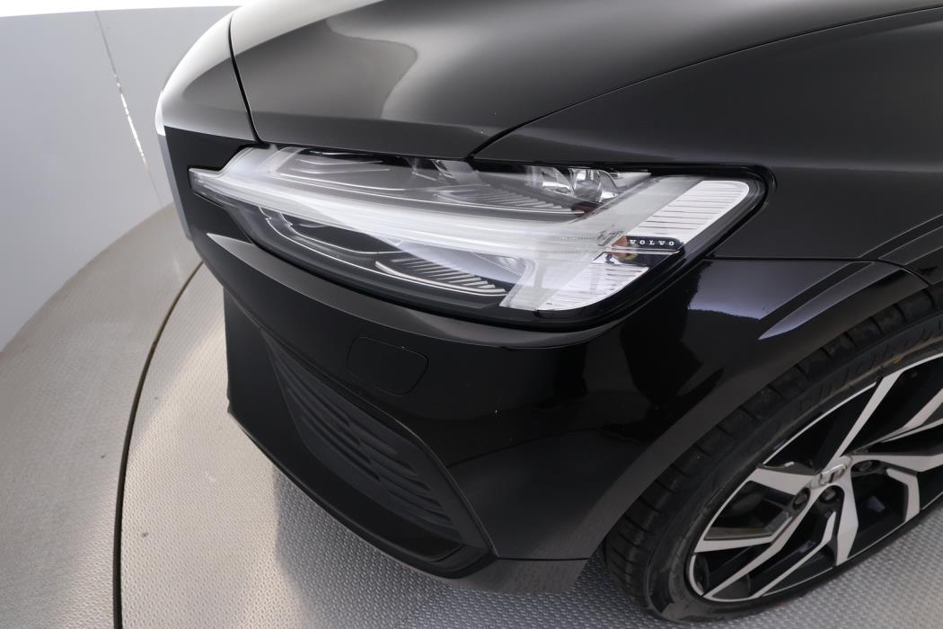 VOLVO V60 2020