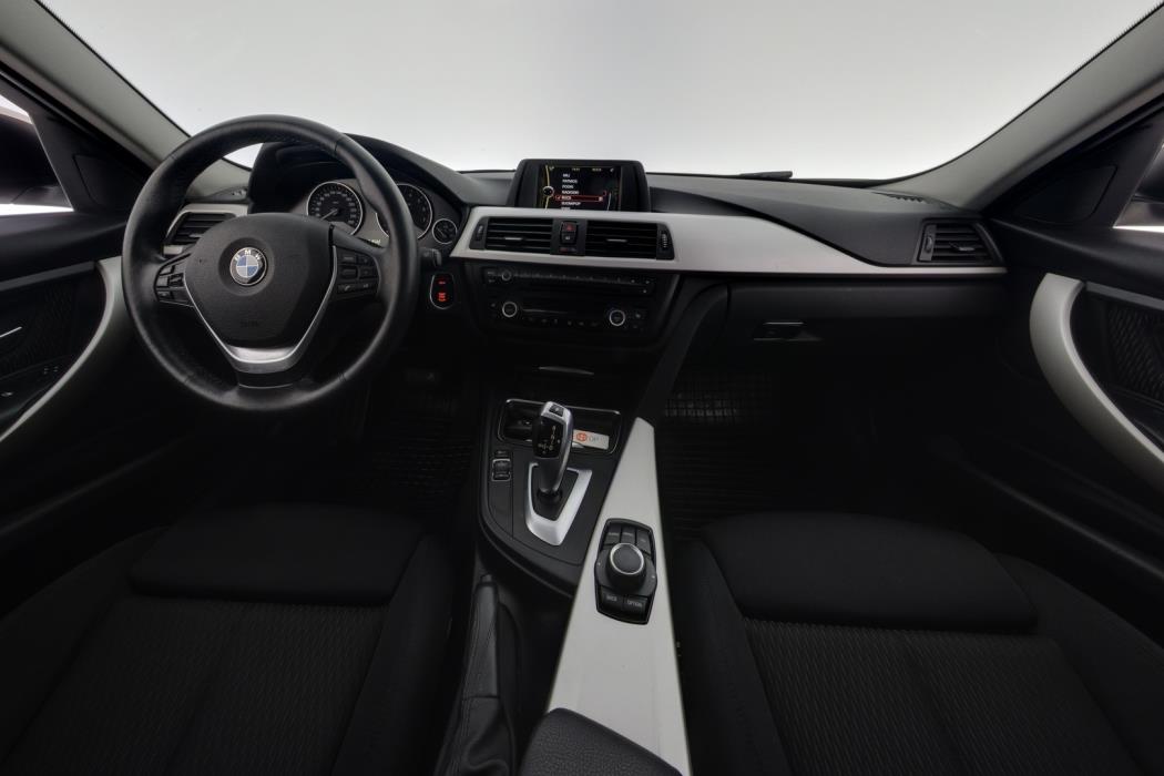BMW 320 2013