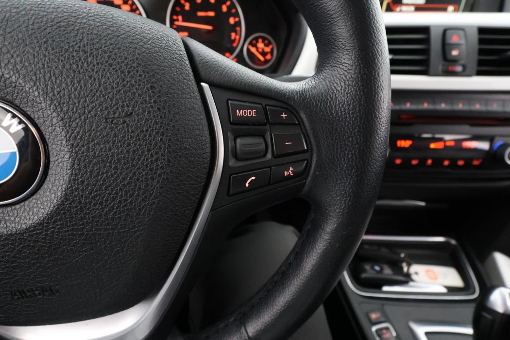 BMW 320 2013