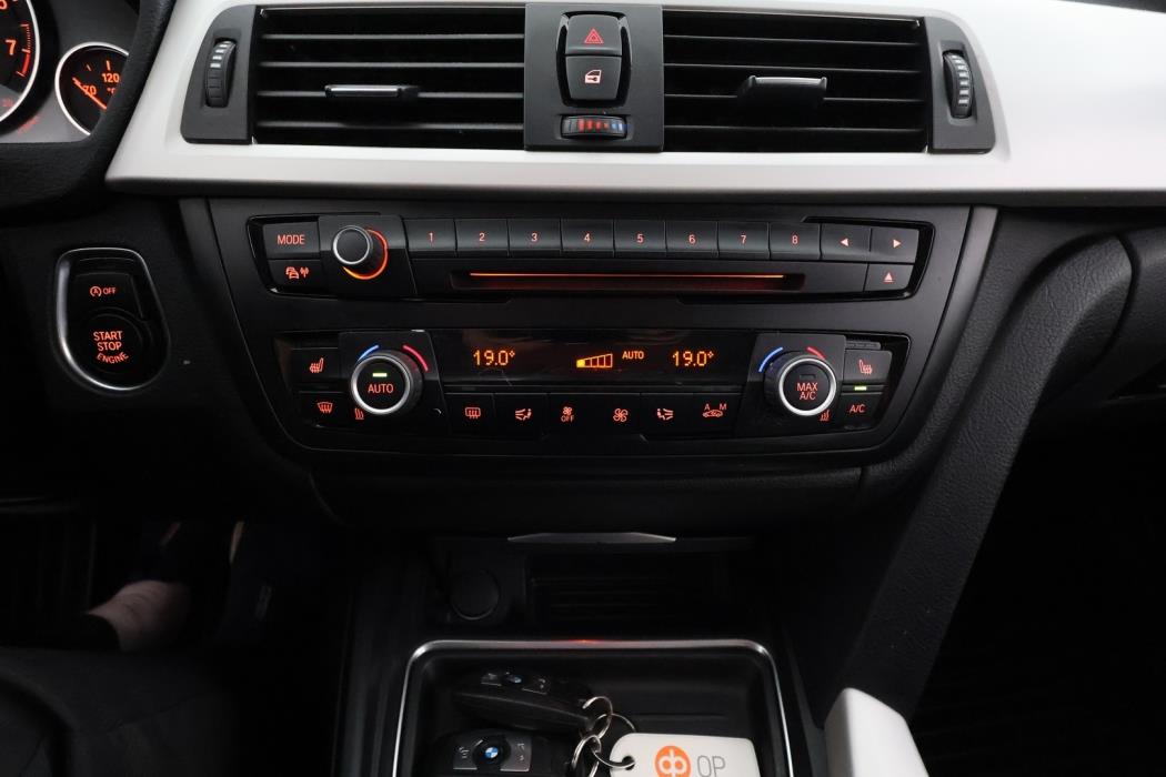 BMW 320 2013