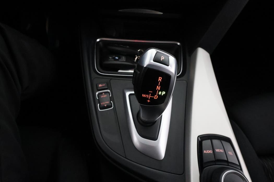 BMW 320 2013
