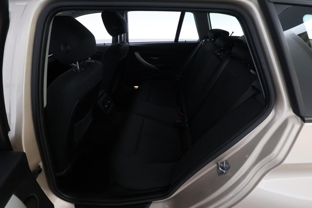 BMW 320 2013