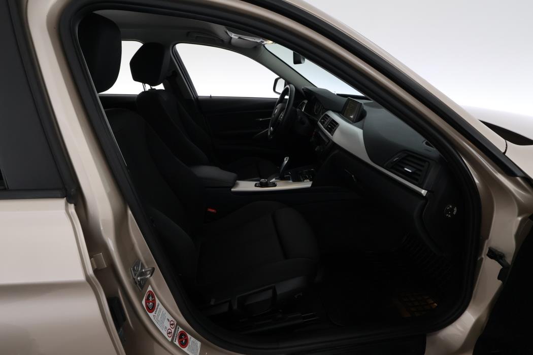 BMW 320 2013