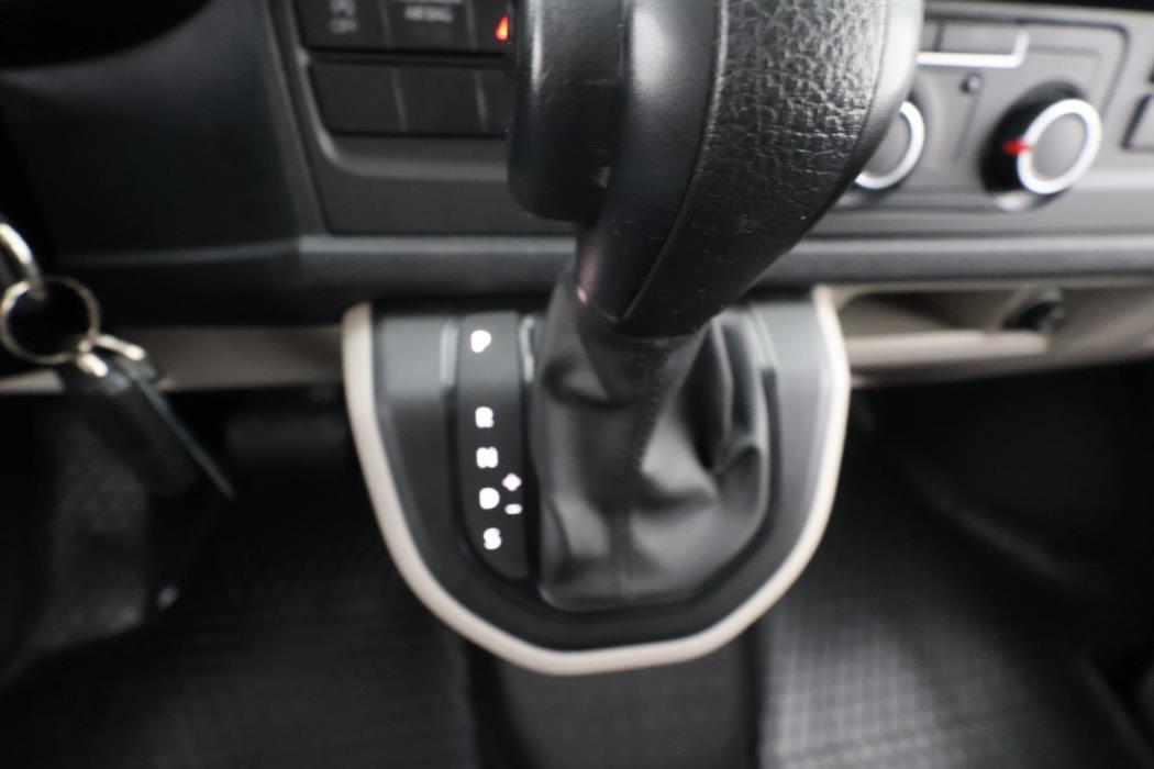 VOLKSWAGEN Transporter 2019
