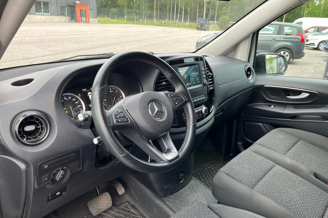 MERCEDES-BENZ Vito 2022