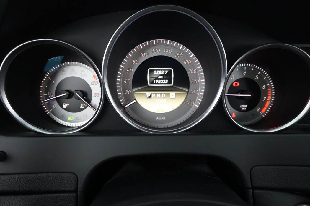 MERCEDES-BENZ C 2012