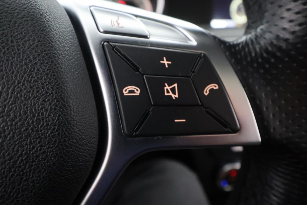 MERCEDES-BENZ C 2012