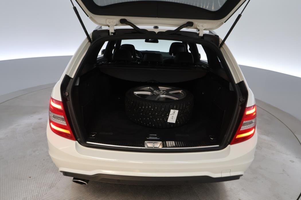 MERCEDES-BENZ C 2012