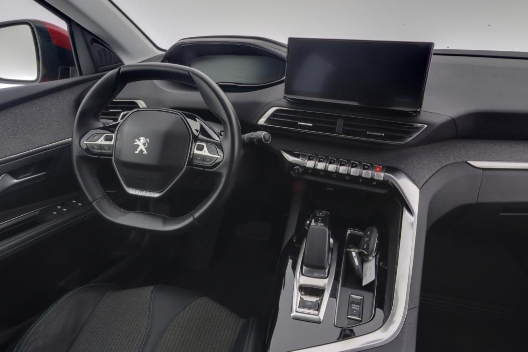 PEUGEOT 3008 2021