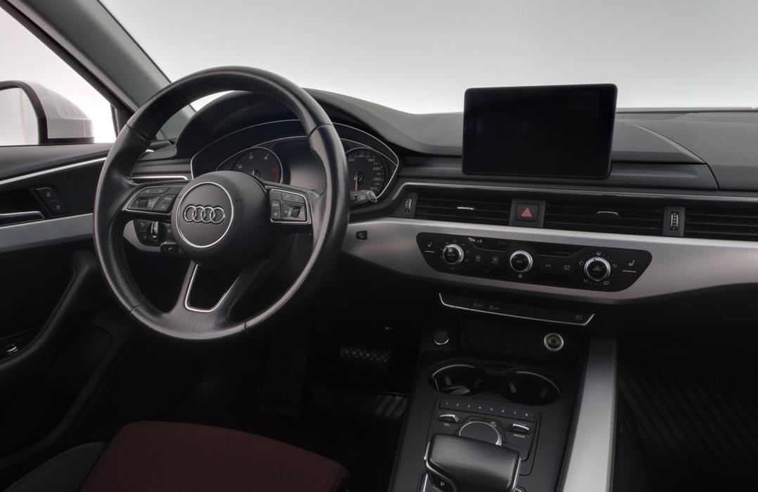 AUDI A4 2017