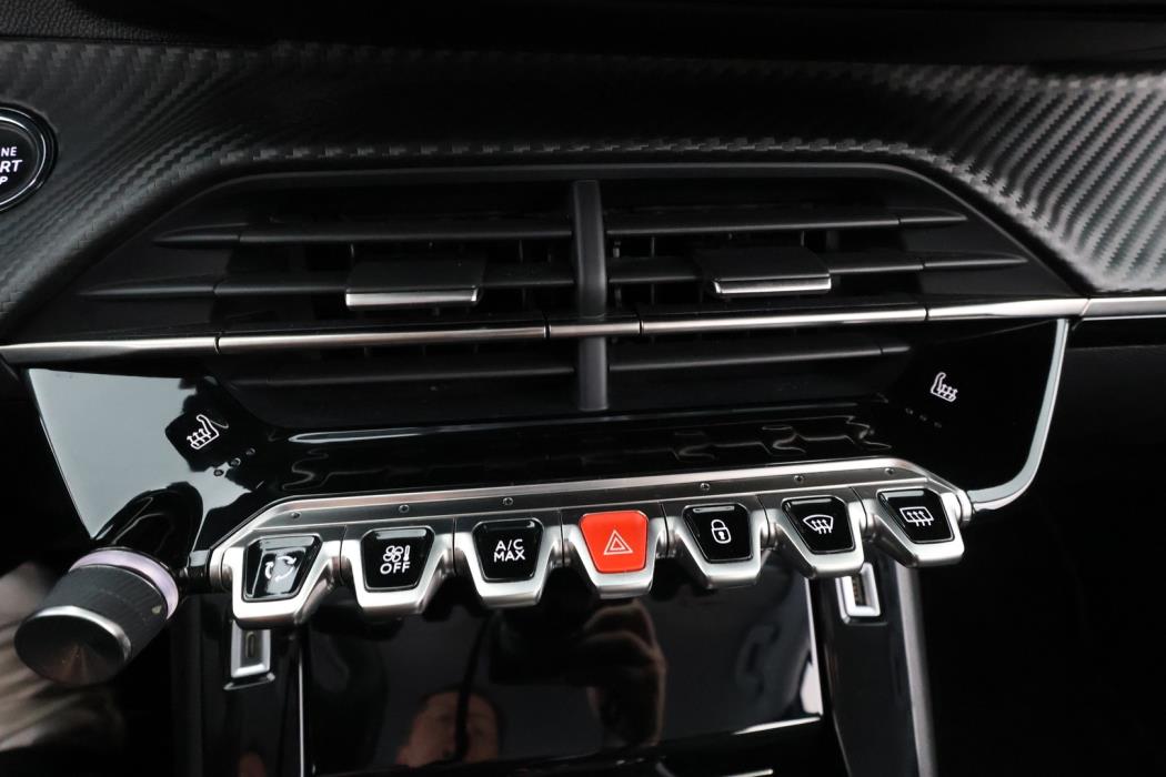 PEUGEOT e-208 2023