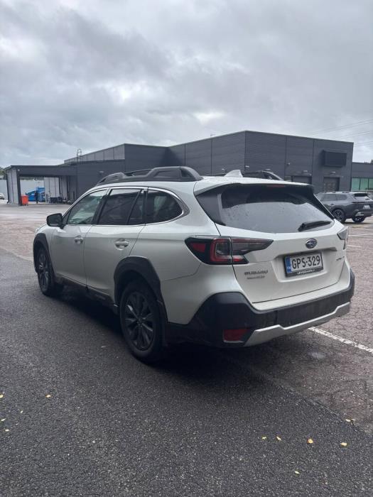 SUBARU Outback 2023