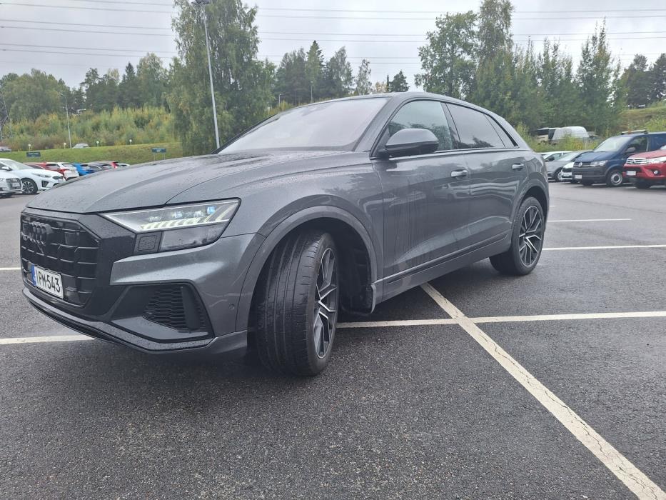 AUDI Q8 2020
