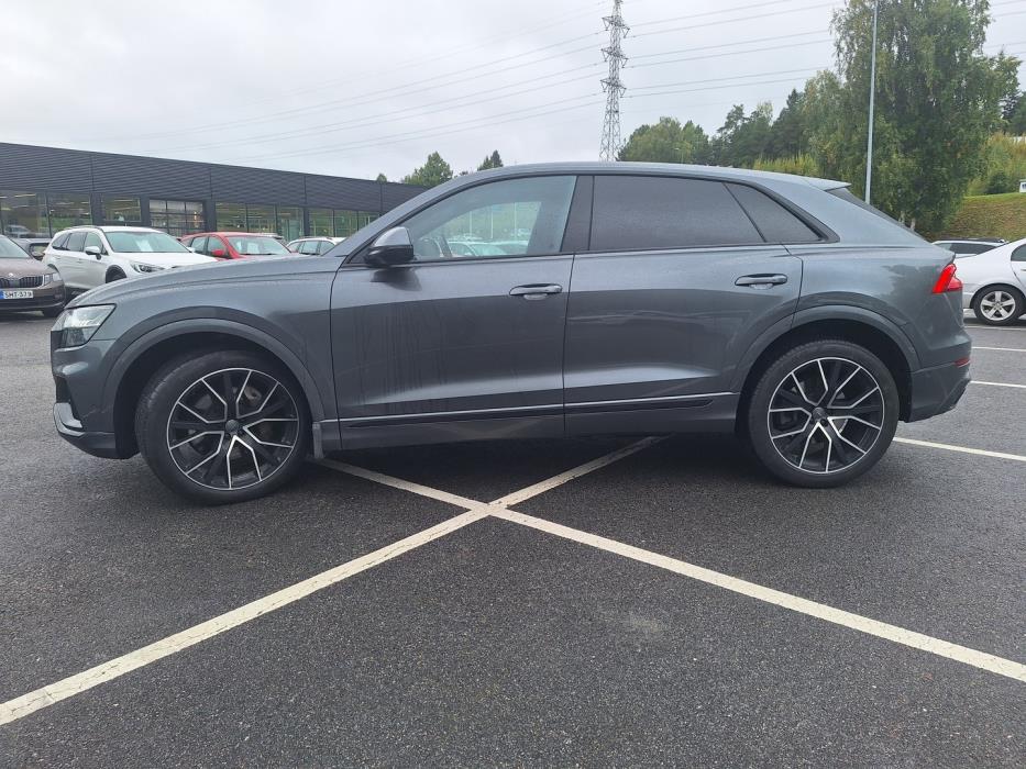 AUDI Q8 2020