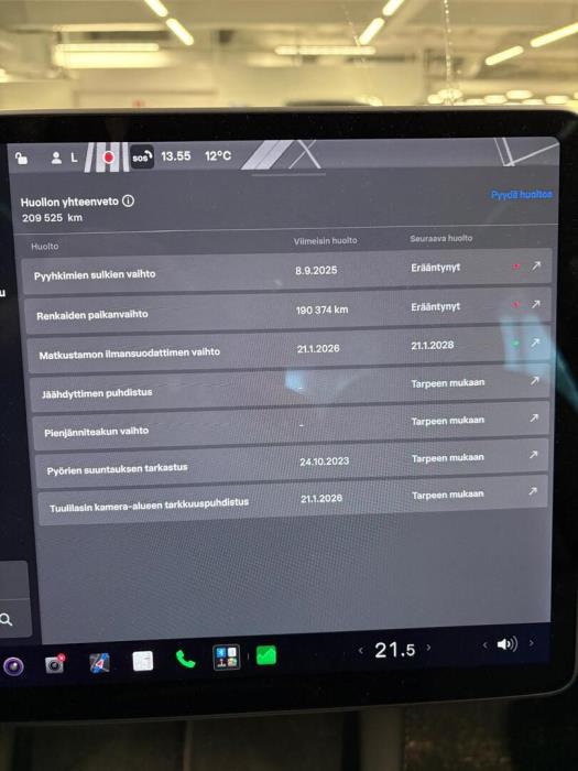 TESLA Model 3 2021