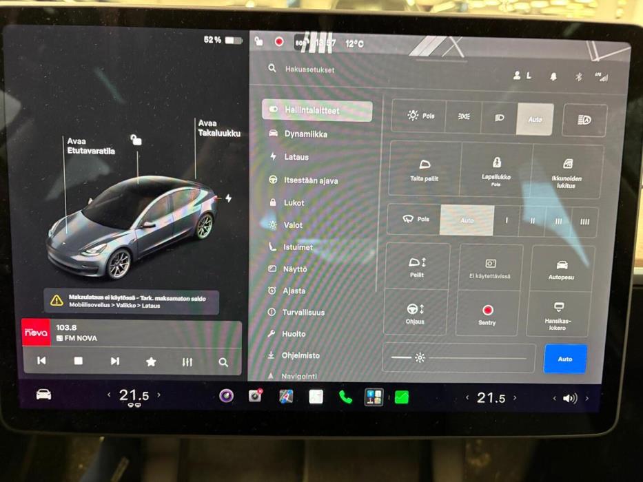 TESLA Model 3 2021