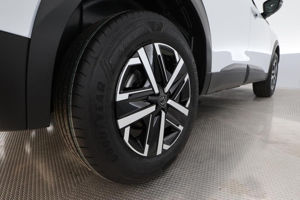 PEUGEOT 2008 2025