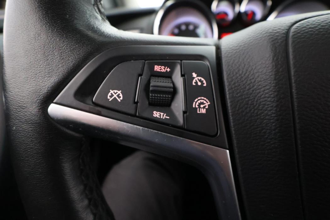 OPEL Astra 2013