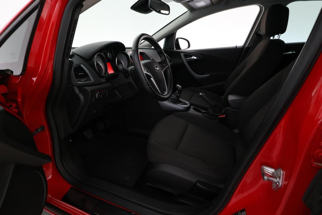 OPEL Astra 2013